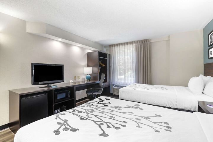 Room 15 of 37