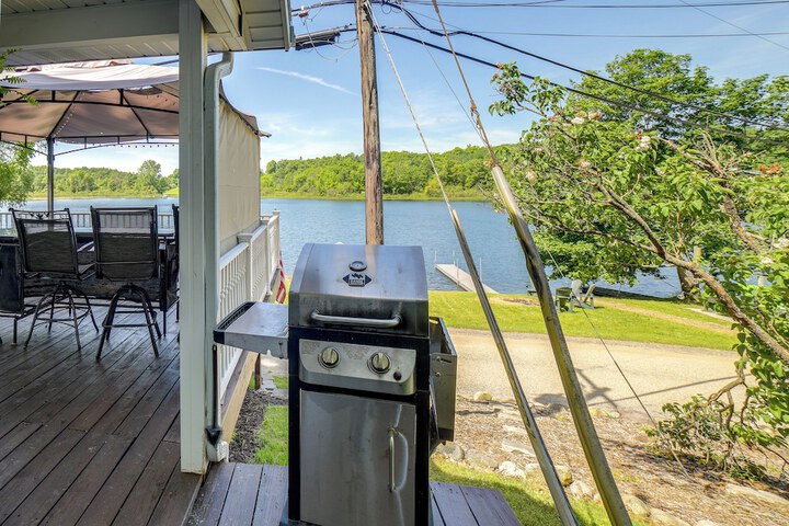 Big Pine Island Lake Cottage w / Boat Dock & Kayaks
