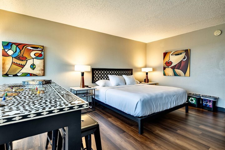 The Highlander Hotel Iowa City an Ascend Collection Hotel