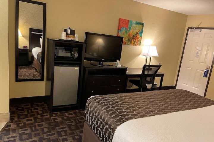 Room 7 of 22