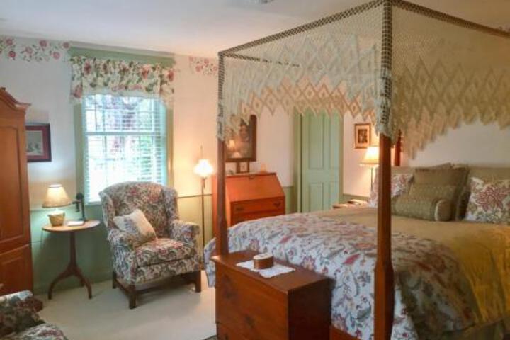 Mulberry Tree Inn