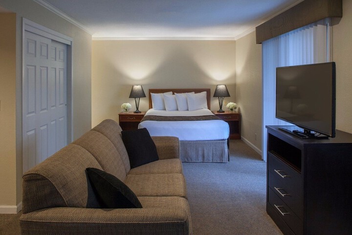 Room 41 of 64