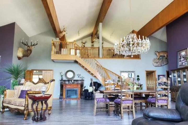 Rolling Hills Country Resort Bed and Breakfast