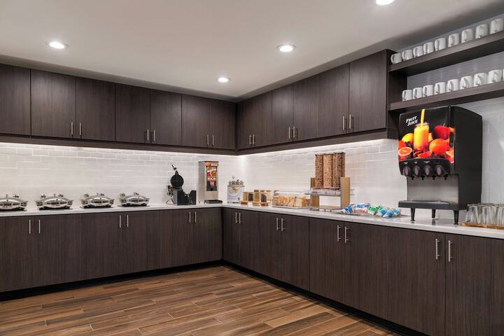 Residence Inn by Marriott Detroit Dearborn