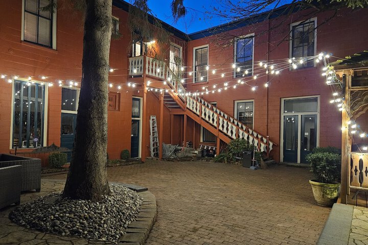 Hotel Exterior 89 of 95