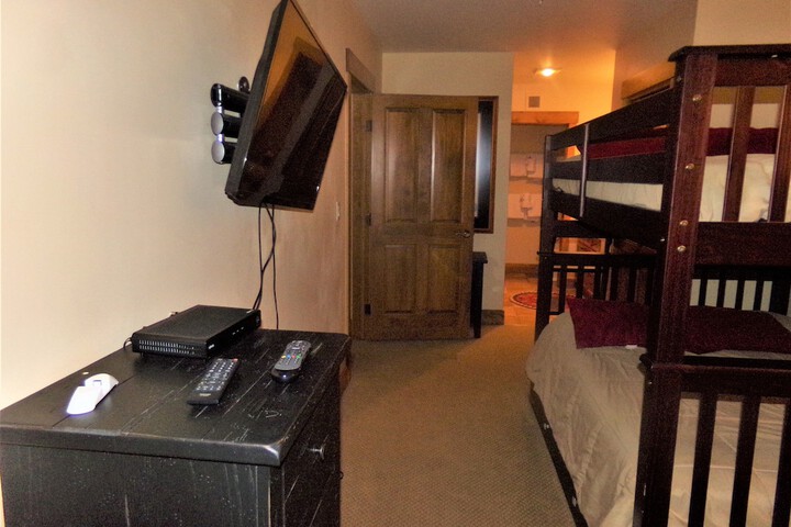 Room 29 of 48