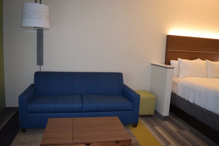 Room 34 of 91
