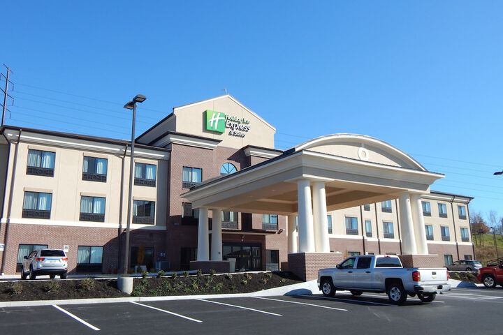 Holiday Inn Express & Suites Washington - Meadow Lands by IHG
