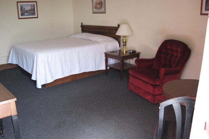 Room 13 of 17