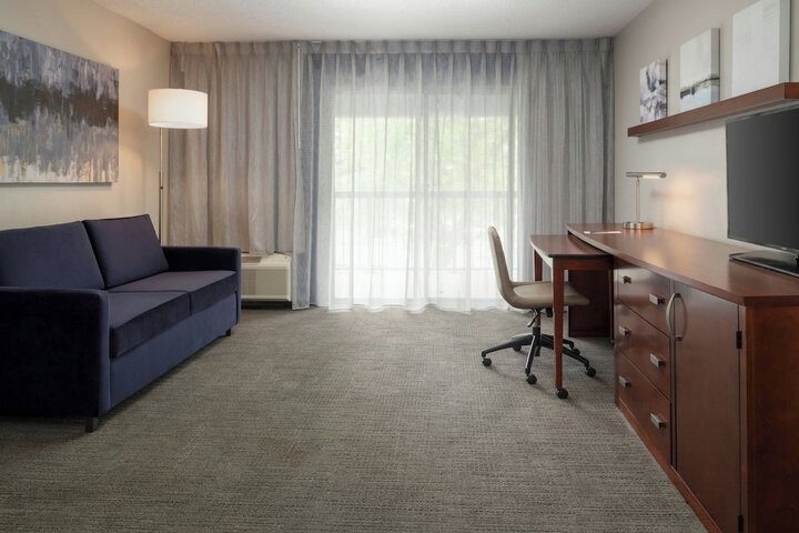 Courtyard by Marriott Shreveport Airport