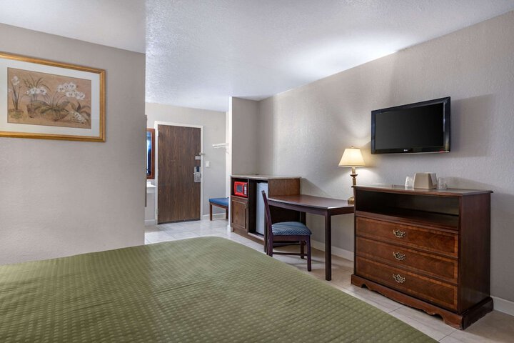 Rodeway Inn Clermont North