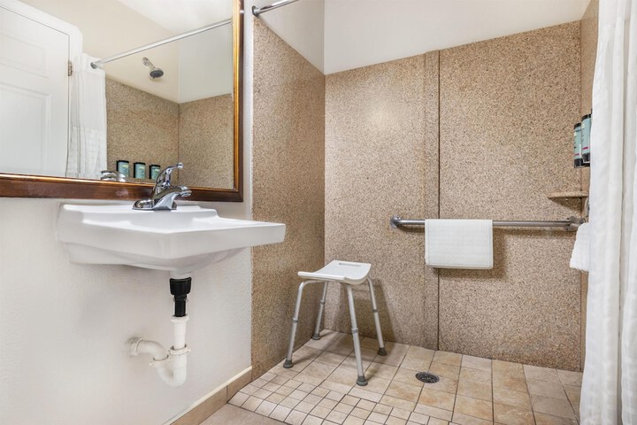 Best Western Tradewinds