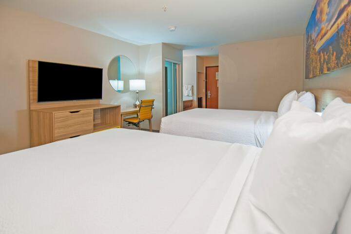 Room 30 of 48