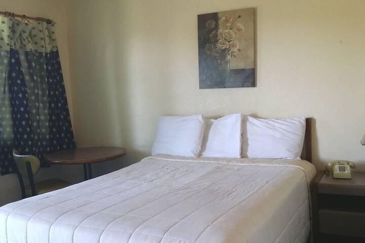 Room 7 of 10