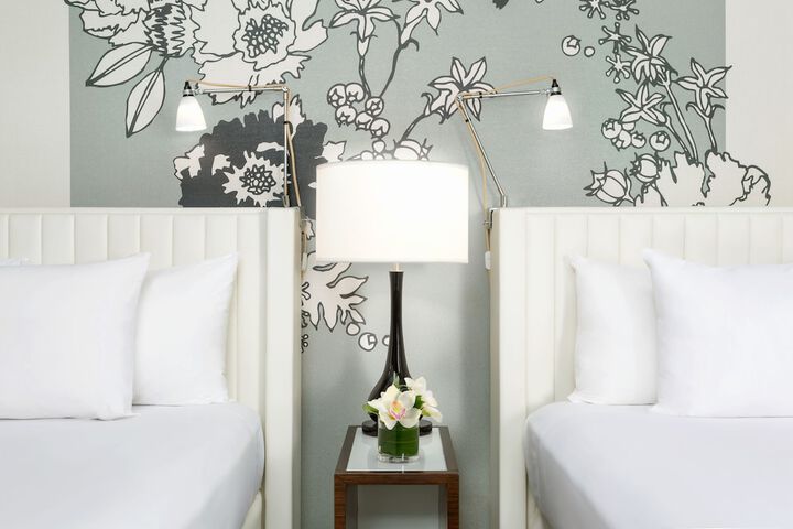 Room 33 of 61