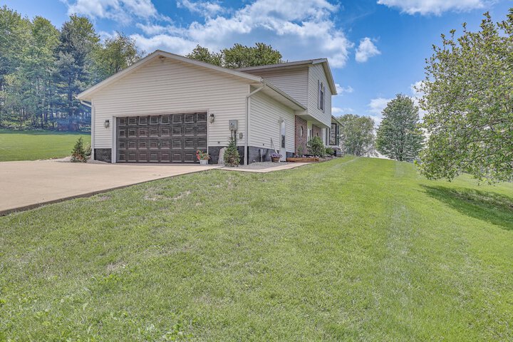 Secluded Ohio Amish Country Getaway w / Fire Pit