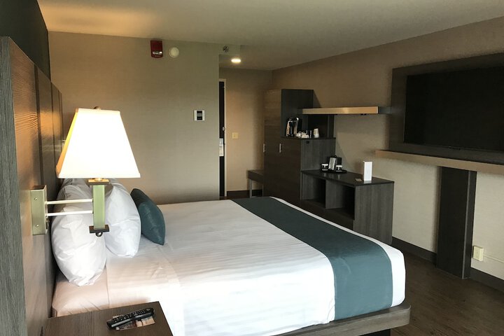 Room 21 of 36