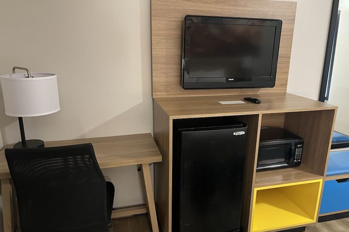 Room 5 of 37