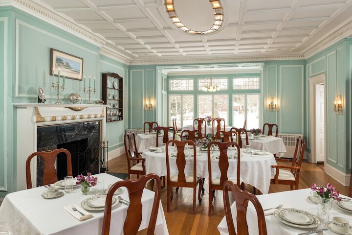 Dining 50 of 66