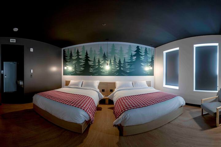 Room 30 of 46