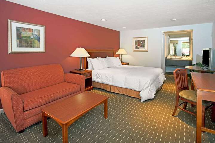 Room 12 of 16