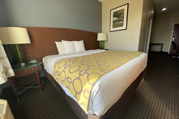 Room 18 of 37