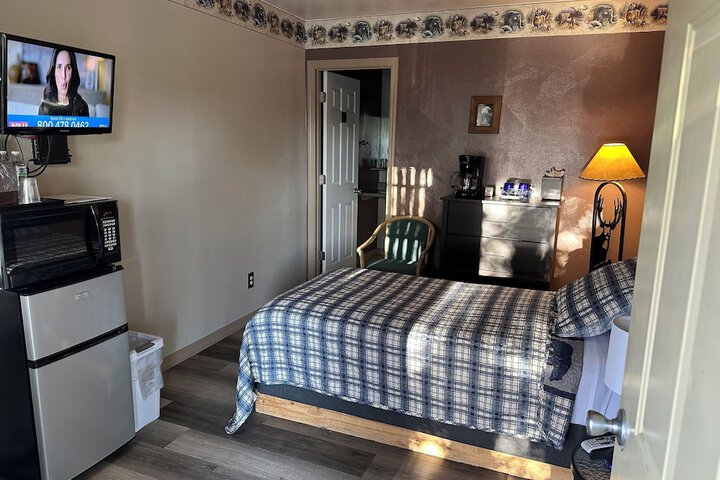Rustic Inn Motel