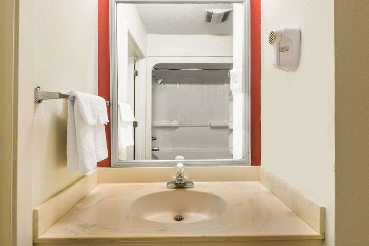 Room 14 of 26