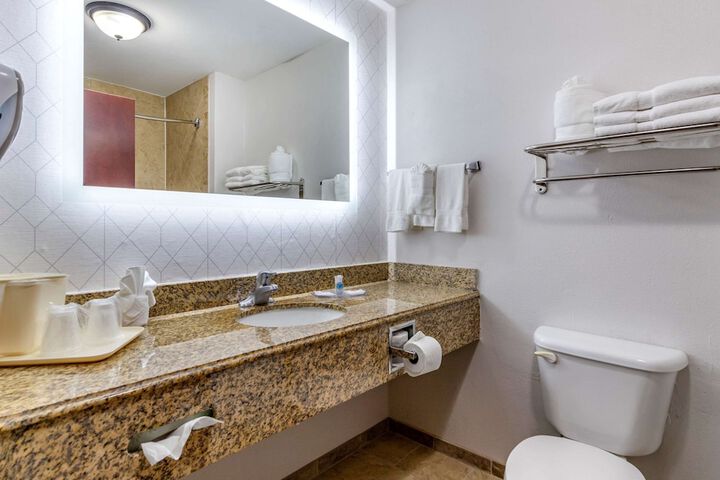 Comfort Suites Near Texas a & M University - Corpus Christi