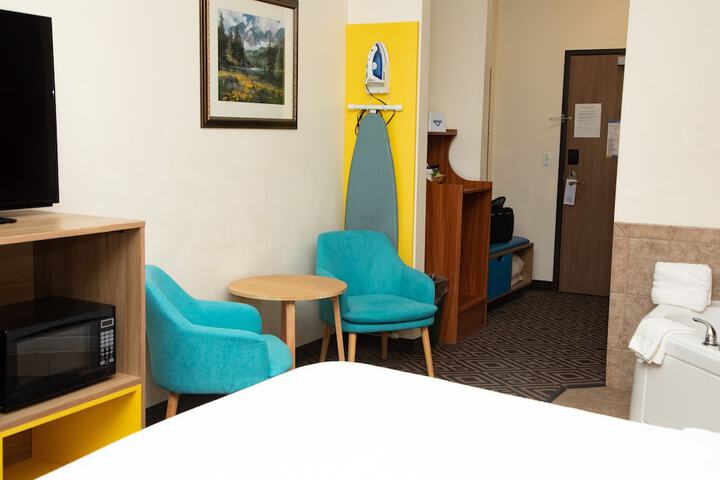 Days Inn by Wyndham Manitou Springs