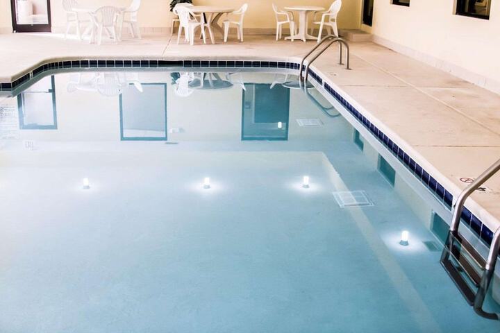 Pool 10 of 47