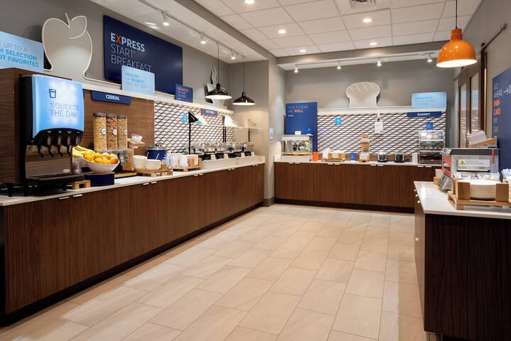 Holiday Inn Express and Suites Hollister by IHG