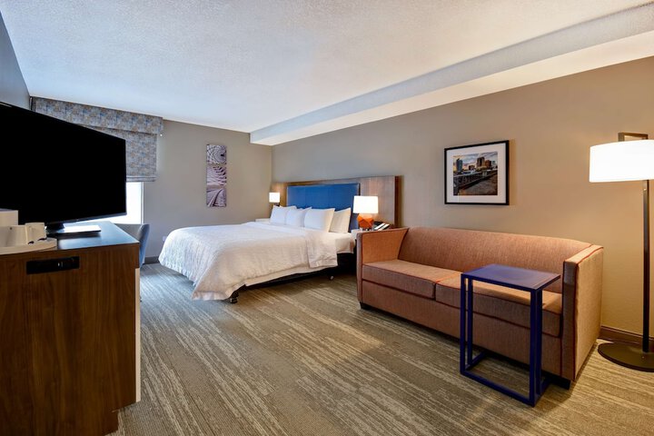 Room 38 of 69