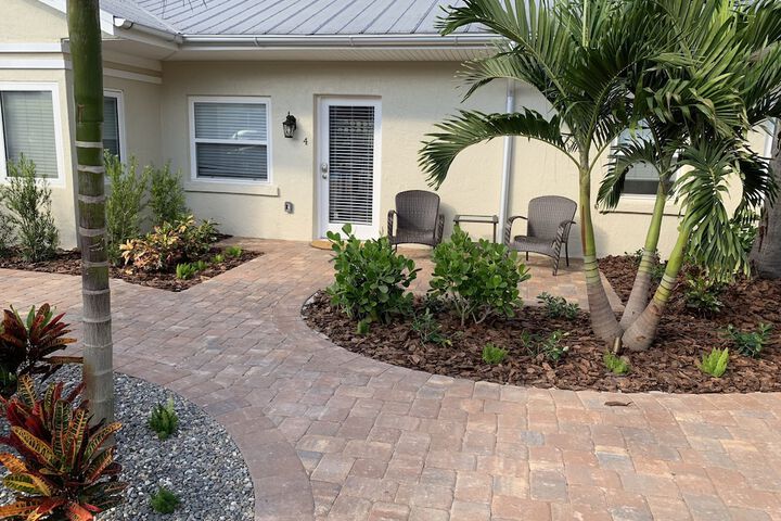 Twin Palms at Siesta
