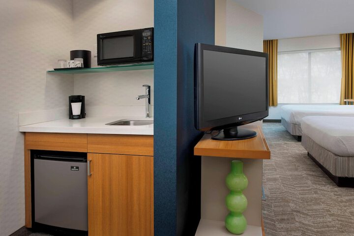 Room 9 of 19