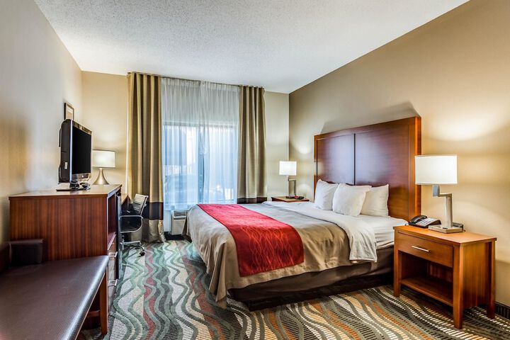 Hotel 4 of 33