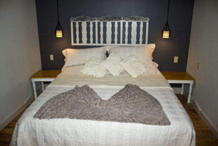 Columbia Gardens Winery and Grape Escape Guesthouse