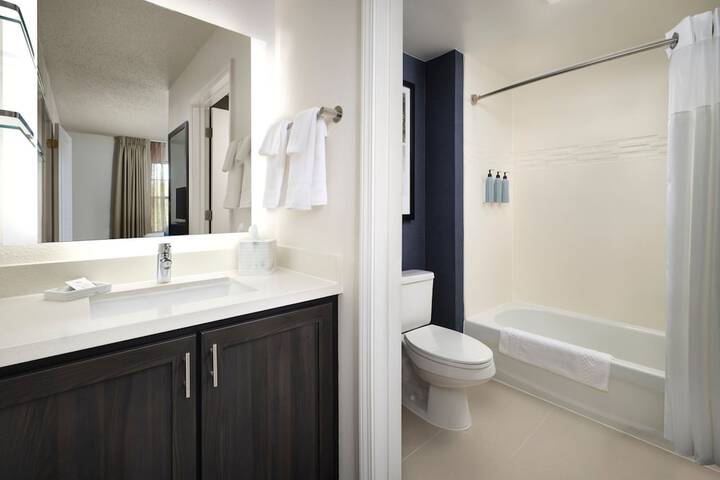 Room 20 of 34