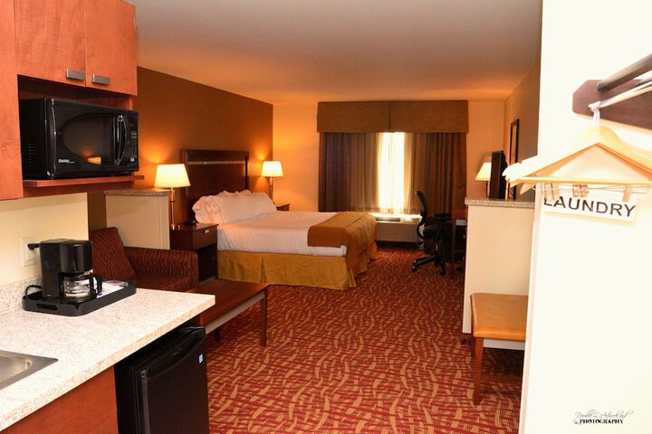 Room 33 of 43