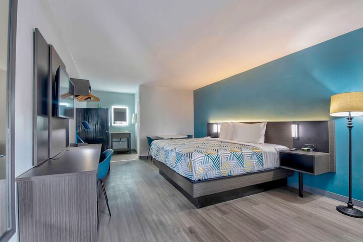 Room 15 of 27