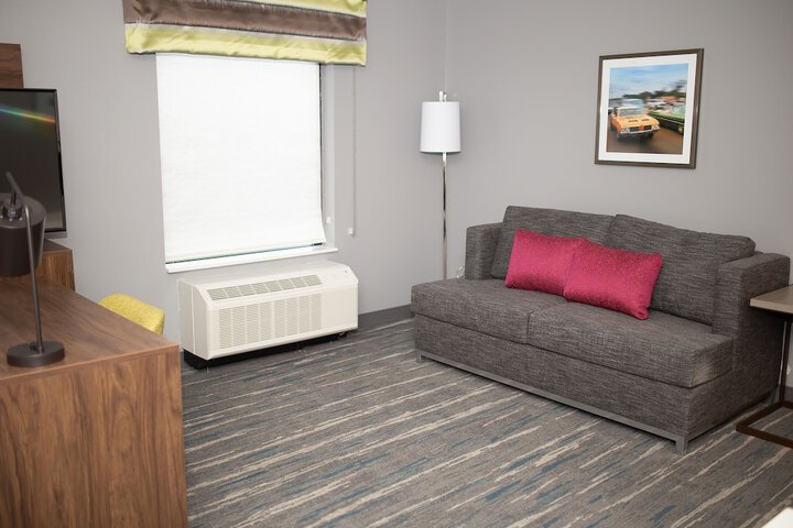 Hampton Inn & Suites Dundee