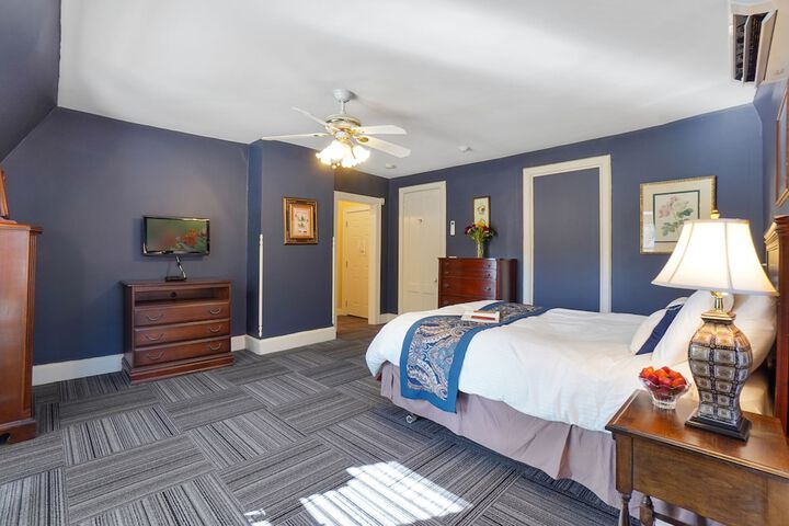 Room 21 of 43