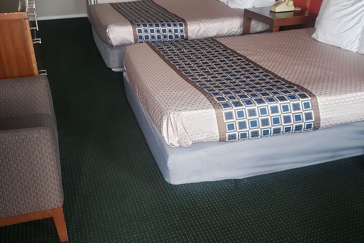 Room 50 of 83