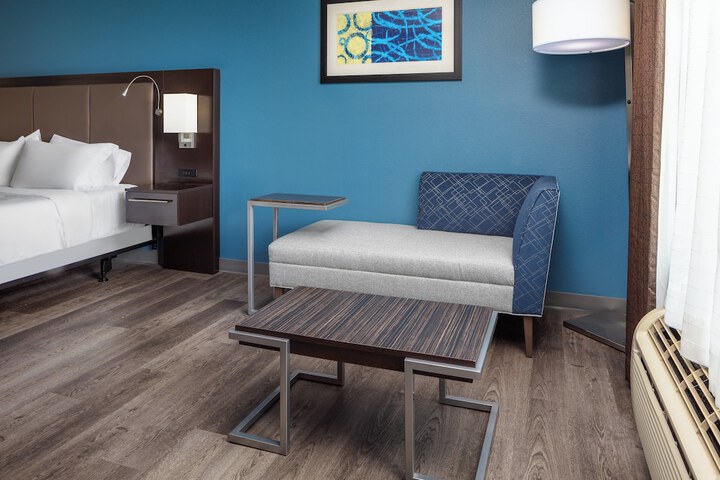Holiday Inn Express St. Louis West - OFallon by IHG
