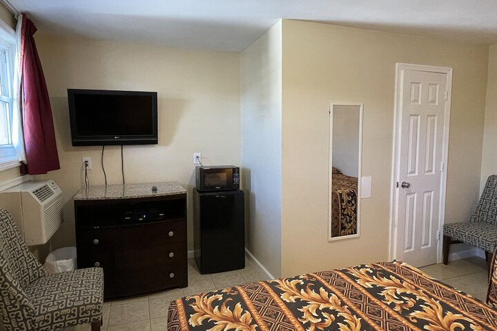 Room 33 of 135
