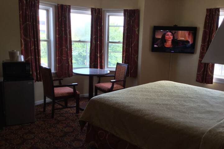 Room 25 of 36