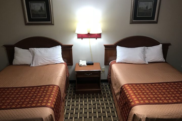 Room 14 of 25