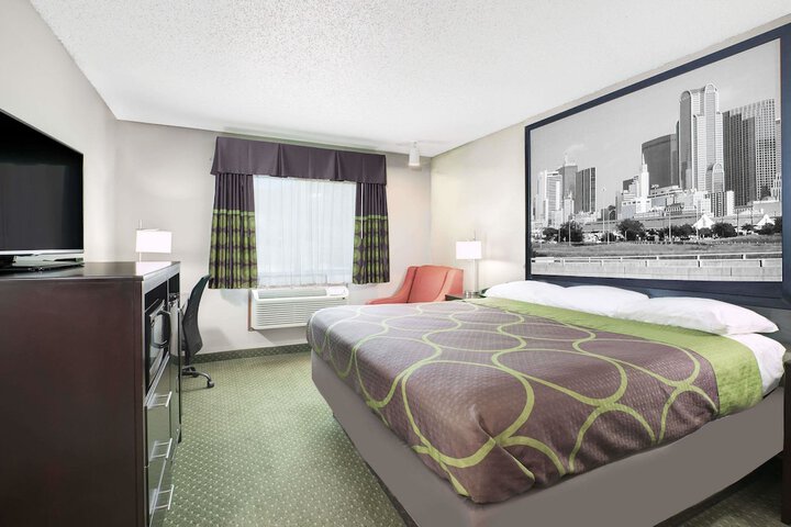 Room 34 of 43