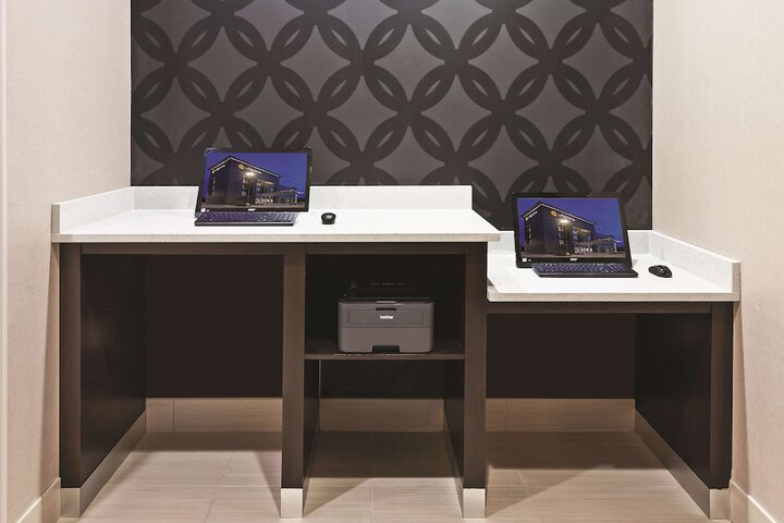 Business Center 54 of 54