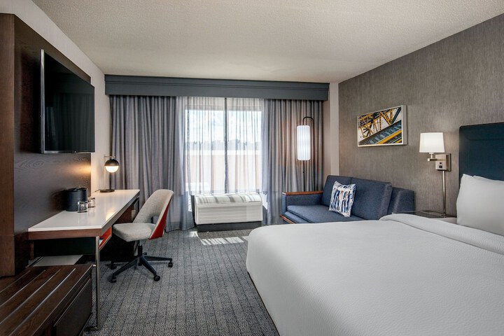 Room 27 of 50